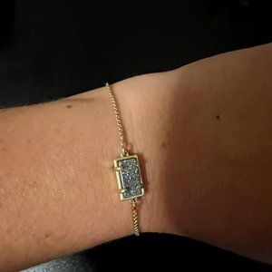Kendra Scott Delicate Gold Bracelet with Grey Stone